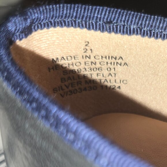 Old Navy Shiny Metallic Ballet Flats for Girls - Picture 8 of 8